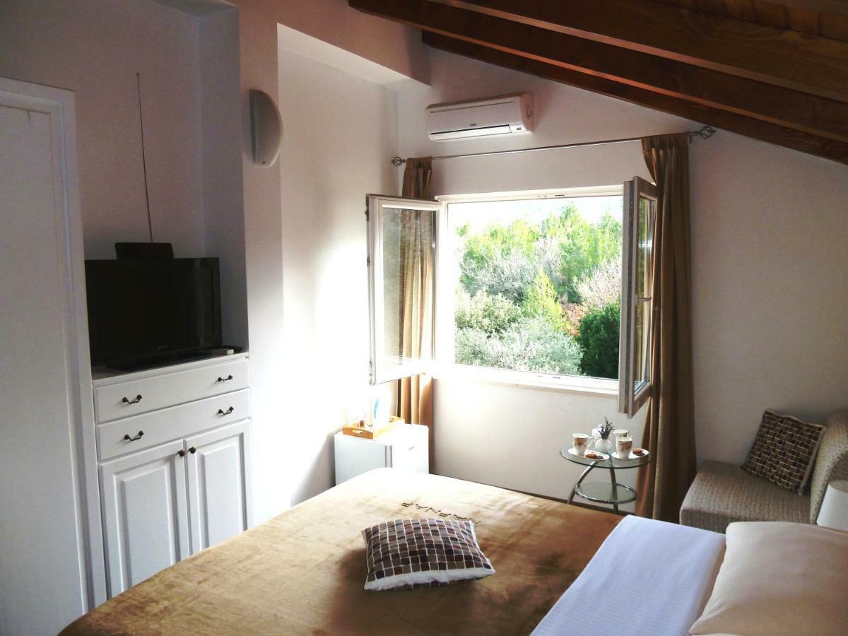 Nice Apartment & Room In Cavtat Kültér fotó